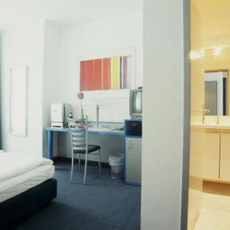 Hotel Alt - Tegel Берлин Номер фото