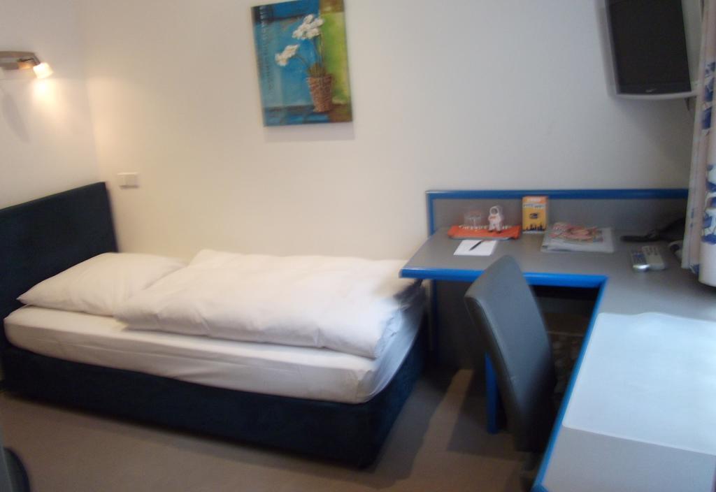 Hotel Alt - Tegel Берлин Номер фото
